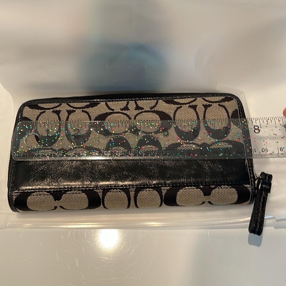 Coach Signature Stripe Accordian Zip Around Wallet card slots black on tan used‎ - Picture 4 of 11